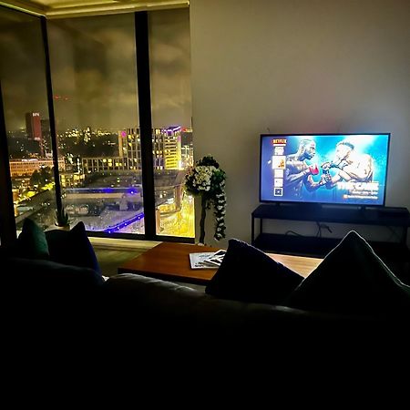 Premium Deals L Last-Minute Stay L 4 Min Walk To Birmingham Central Library L 18Th Floor 2 Bed 2 Bath City Centre Penthouse With Gym & Netflix By Jvt Short Lets Dış mekan fotoğraf