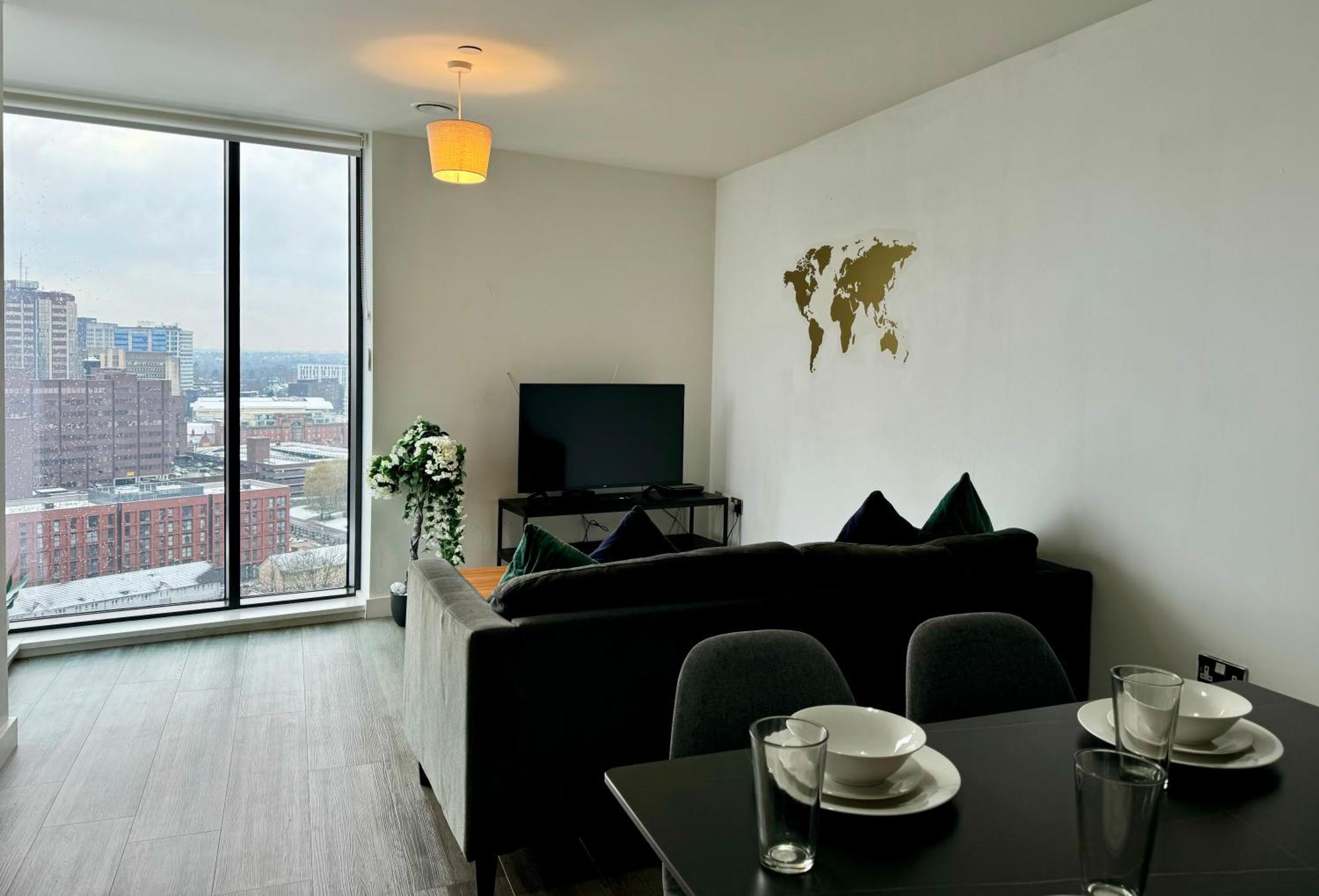 Premium Deals L Last-Minute Stay L 4 Min Walk To Birmingham Central Library L 18Th Floor 2 Bed 2 Bath City Centre Penthouse With Gym & Netflix By Jvt Short Lets Dış mekan fotoğraf