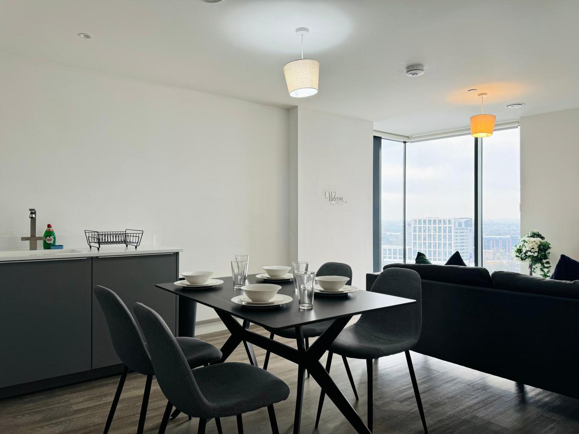 Premium Deals L Last-Minute Stay L 4 Min Walk To Birmingham Central Library L 18Th Floor 2 Bed 2 Bath City Centre Penthouse With Gym & Netflix By Jvt Short Lets Dış mekan fotoğraf